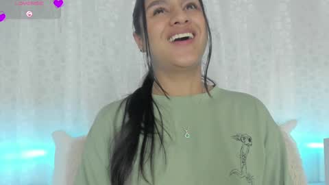 Danna Sofia online show from 03-11-25, 04:32