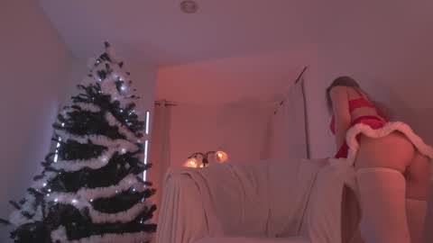 Snapshot of soficb chatting on 12-11-24, 08:28 Sofi  online show from 12-11-24, 08:28
