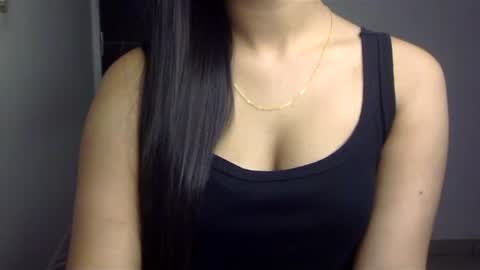 Snapshot of sofie_diva chatting on 02-04-25, 07:00 divya online show from 02-04-25, 07:00