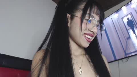 Mia online show from 10-14-25, 02:51