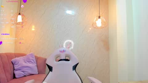 Snapshot of sofii_miller_ chatting on 03-04-25, 06:18 online show from 03-04-25, 06:18