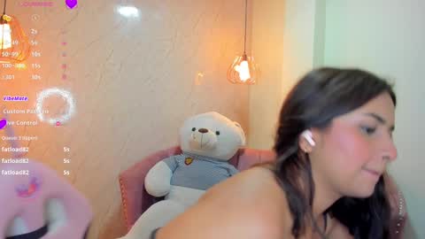 Snapshot of sofii_miller_ chatting on 03-07-25, 06:11 online show from 03-07-25, 06:11
