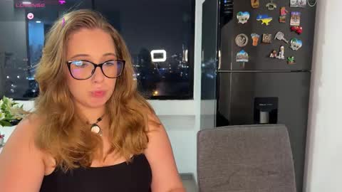 Snapshot of sofii_n_diego chatting on 03-25-26, 12:38 sofii_n_diego online show from 03-25-26, 12:38