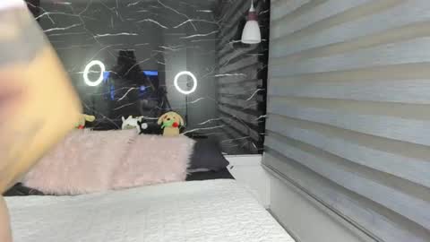 Snapshot of sofiia_rubb chatting on 06-20-26, 04:04 Sofia online show from 06-20-26, 04:04