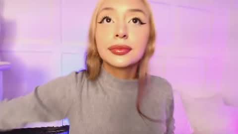 Snapshot of sofly_s chatting on 07-18-26, 11:58 Sofi online show from 07-18-26, 11:58