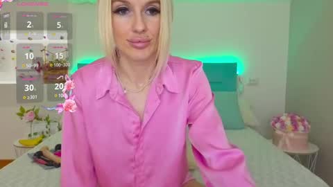 Lana online show from 03-11-25, 02:21