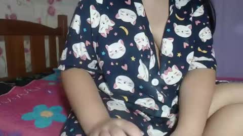 Angie online show from 10-30-25, 11:33