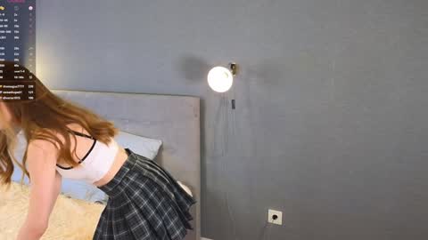 Snapshot of soft_babe chatting on 02-05-25, 05:31 Milisa online show from 02-05-25, 05:31