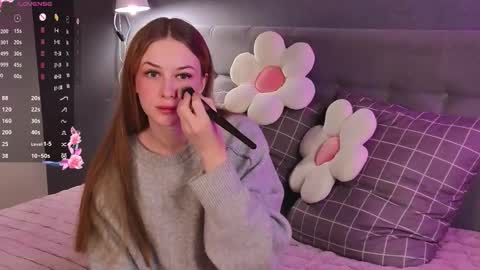 Snapshot of soft_babe chatting on 10-13-25, 07:03 Milisa online show from 10-13-25, 07:03
