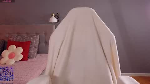 Snapshot of soft_babe chatting on 07-28-26, 07:39 Milisa online show from 07-28-26, 07:39