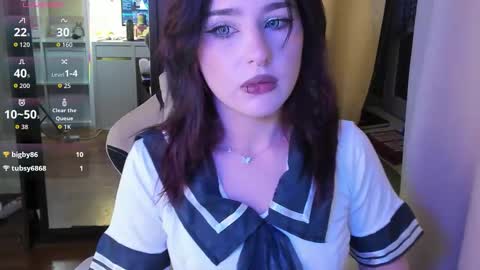 Snapshot of softalone chatting on 11-12-25, 10:20 Di online show from 11-12-25, 10:20