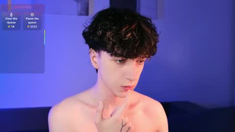 Snapshot of softcrave_ chatting on 08-07-26, 08:00 Angel online show from 08-07-26, 08:00