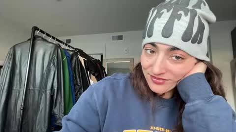 Soft Heat Maria online show from 12-20-25, 05:53