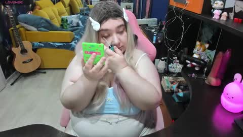 Sofie online show from 03-05-25, 02:36