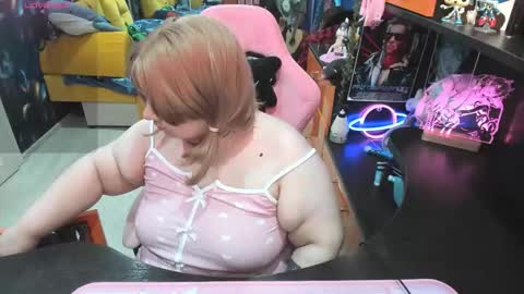 Sofie online show from 10-17-25, 02:15