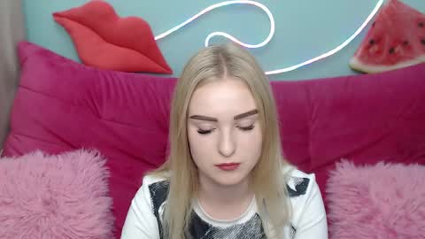 sofysoft online show from 11-18-25, 05:34