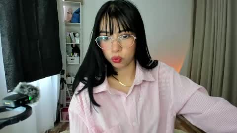 Snapshot of sol_lunaa23 chatting on 04-21-26, 08:55 sol online show from 04-21-26, 08:55