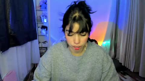 Snapshot of sol_lunaa23 chatting on 04-24-26, 01:19 sol online show from 04-24-26, 01:19