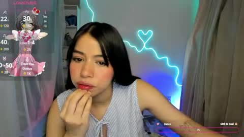 Snapshot of sol_lunaa23 chatting on 06-12-26, 12:20 sol online show from 06-12-26, 12:20