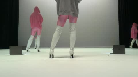 Snapshot of sola_3 chatting on 06-18-26, 09:14 0La online show from 06-18-26, 09:14