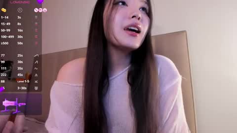 Snapshot of solar_marin chatting on 05-09-26, 11:43 Rin online show from 05-09-26, 11:43