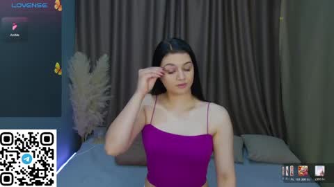 Snapshot of solazolaa chatting on 05-04-26, 01:01 Sonya online show from 05-04-26, 01:01