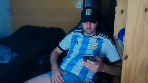 ManuAiluPlay online show from 06-20-26, 02:47