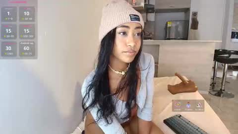 Snapshot of soleyma chatting on 01-11-26, 02:55 Soleyma online show from 01-11-26, 02:55