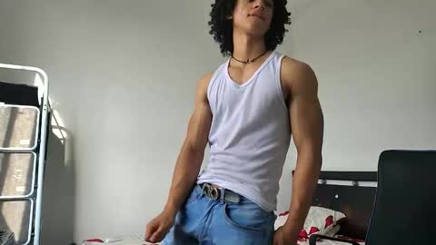 Snapshot of solorizo chatting on 04-22-26, 09:05 Hi Im Weller Check my Bio online show from 04-22-26, 09:05