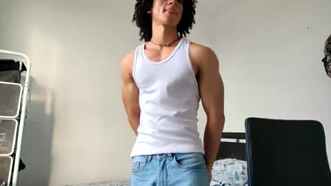 Snapshot of solorizo chatting on 05-04-26, 09:55 Hi Im Weller Check my Bio online show from 05-04-26, 09:55