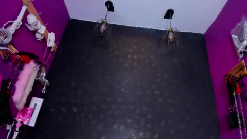 Alexa online show from 11-18-25, 07:07