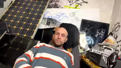 Snapshot of son_e_blacc chatting on 02-21-25, 12:50 Soni online show from 02-21-25, 12:50