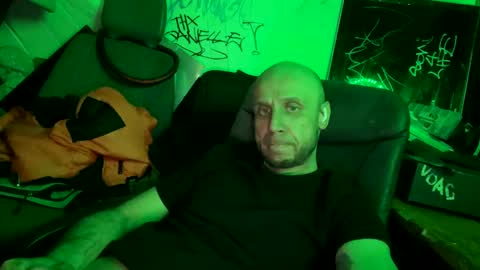 Snapshot of son_e_blacc chatting on 03-08-25, 01:06 Soni online show from 03-08-25, 01:06