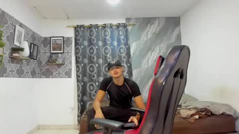 Snapshot of son_hades chatting on 05-10-26, 03:50 son_hades online show from 05-10-26, 03:50