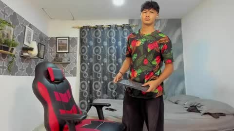 Snapshot of son_hades chatting on 05-20-26, 04:13 son_hades online show from 05-20-26, 04:13