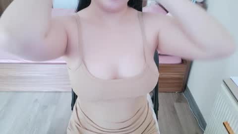 Snapshot of sonaluv chatting on 06-13-26, 06:00 Sona online show from 06-13-26, 06:00