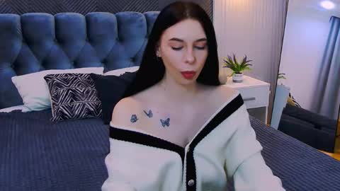 Snapshot of sonataray chatting on 02-05-26, 02:54 Catherine online show from 02-05-26, 02:54