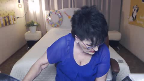 Snapshot of sondrariddle chatting on 05-25-26, 06:47 sondrariddle online show from 05-25-26, 06:47