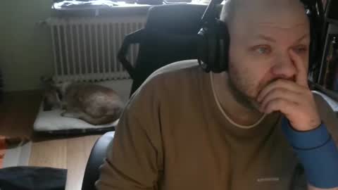 Tom online show from 11-28-25, 10:07