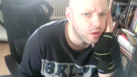 Tom online show from 02-15-26, 12:36