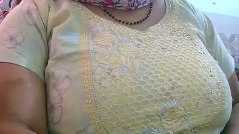 Snapshot of soni88888 chatting on 12-05-24, 04:53 soni88888 online show from 12-05-24, 04:53