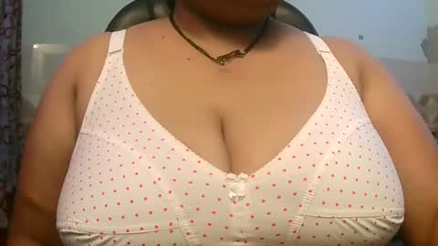 Snapshot of soni88888 chatting on 12-16-24, 06:43 soni88888 online show from 12-16-24, 06:43