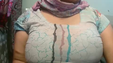 Snapshot of soni88888 chatting on 03-08-25, 06:54 soni88888 online show from 03-08-25, 06:54