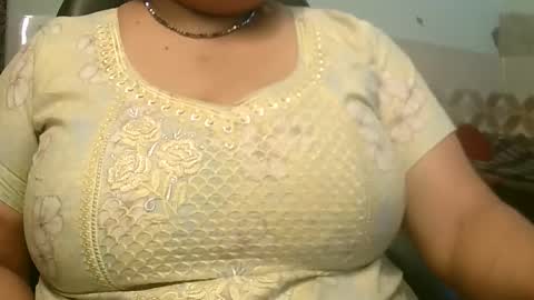 Snapshot of soni88888 chatting on 03-09-25, 03:38 soni88888 online show from 03-09-25, 03:38