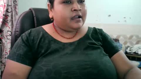 soni88888 online show from 05-06-26, 04:30