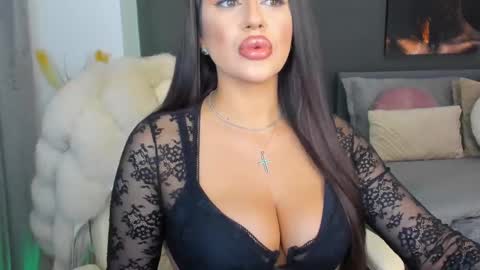 Sonia  Rey online show from 02-27-25, 04:20