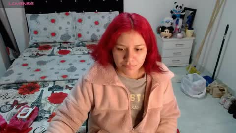 Snapshot of soniafuckboobs chatting on 04-30-26, 12:33 soniafuckboobs online show from 04-30-26, 12:33