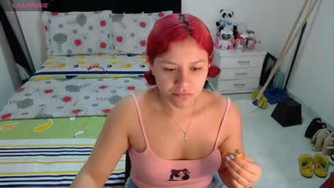 Snapshot of soniafuckboobs chatting on 05-12-26, 12:13 soniafuckboobs online show from 05-12-26, 12:13