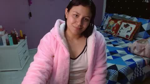 sonialatin69 online show from 12-20-24, 12:19