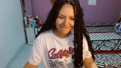 sonialatin69 online show from 12-30-24, 01:25